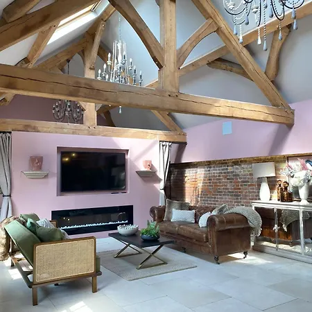 Lynford Holiday Cottages Nestled In The Heart Of Thetford Forest Mundford Exterior photo